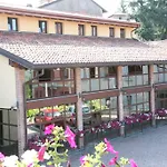 Dell'oca Bianca Como